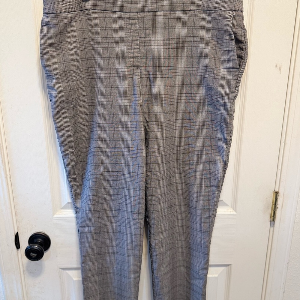 Hilary Radley Gray Plaid Women's Trousers